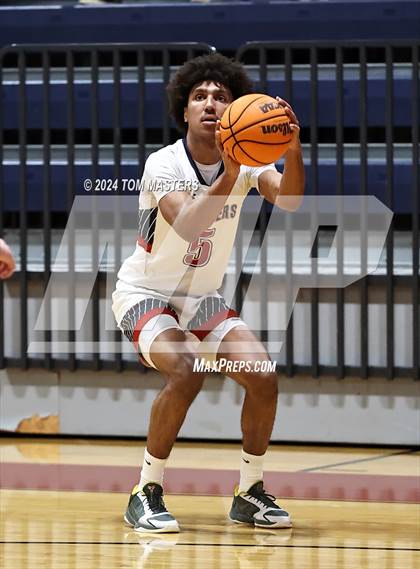Thumbnail 2 in Davidson Day @ Providence Day photogallery.