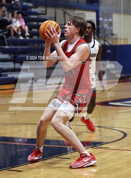 Thumbnail 3 in Davidson Day @ Providence Day photogallery.