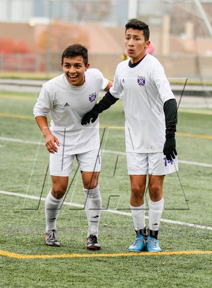 Thumbnail 3 in Denver North vs. Golden (CHSAA 4A 2nd Round) photogallery.