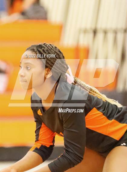 Thumbnail 1 in Grand Saline vs Chisum photogallery.