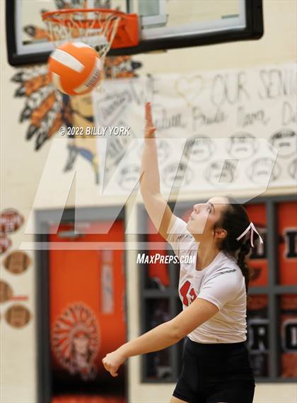 Thumbnail 1 in Grand Saline vs Chisum photogallery.