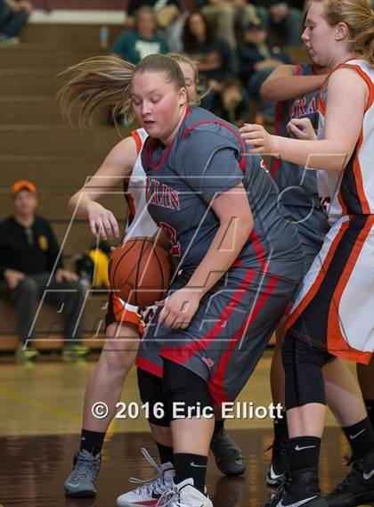 Thumbnail 1 in Franklin vs Rocky Grove (Don Hall Memorial) photogallery.