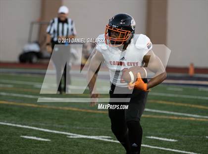 Thumbnail 3 in St. Thomas Aquinas vs Carol City photogallery.