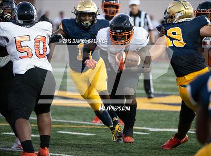 Thumbnail 3 in St. Thomas Aquinas vs Carol City photogallery.