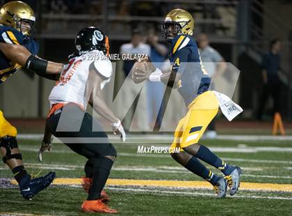 Thumbnail 2 in St. Thomas Aquinas vs Carol City photogallery.