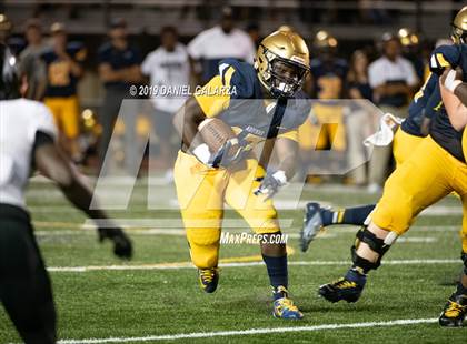 Thumbnail 3 in St. Thomas Aquinas vs Carol City photogallery.