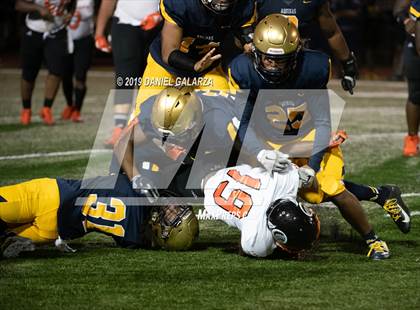 Thumbnail 3 in St. Thomas Aquinas vs Carol City photogallery.