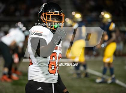 Thumbnail 3 in St. Thomas Aquinas vs Carol City photogallery.