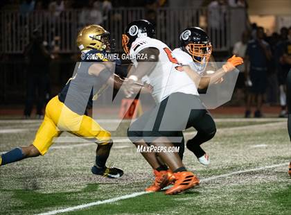 Thumbnail 2 in St. Thomas Aquinas vs Carol City photogallery.