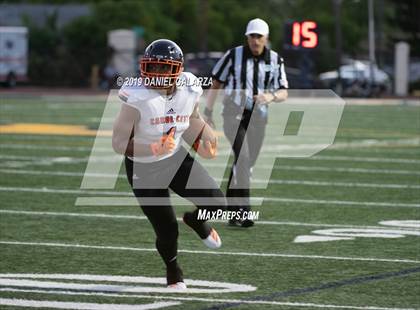 Thumbnail 3 in St. Thomas Aquinas vs Carol City photogallery.