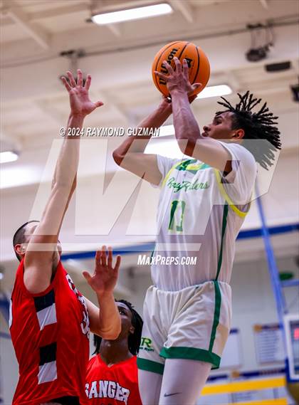 Thumbnail 2 in Sanger vs. Roosevelt photogallery.