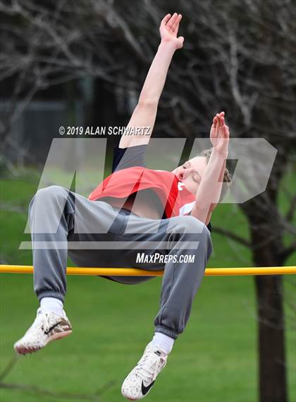 Thumbnail 1 in RH Comet Relays (High Jump) photogallery.