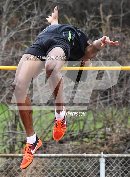 Thumbnail 1 in RH Comet Relays (High Jump) photogallery.
