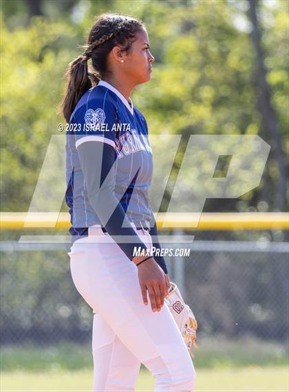 Thumbnail 3 in Purnell Swett vs East Columbus (Robeson County Slugfest) photogallery.