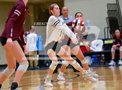 Thumbnail 1 in Davenport vs. Calallen (UIL 4A Regional Semi-Final) photogallery.