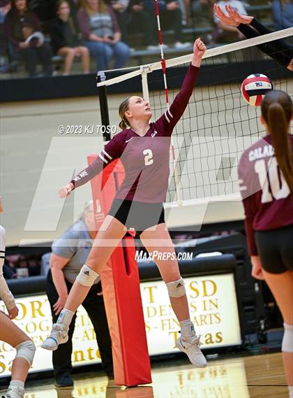 Thumbnail 1 in Davenport vs. Calallen (UIL 4A Regional Semi-Final) photogallery.