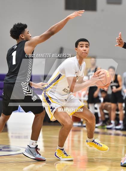 Thumbnail 1 in Montverde Academy vs. Sunrise Christian Academy (Montverde Annual Invitational Tournament) photogallery.