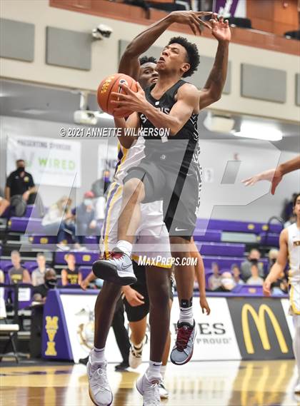 Thumbnail 2 in Montverde Academy vs. Sunrise Christian Academy (Montverde Annual Invitational Tournament) photogallery.