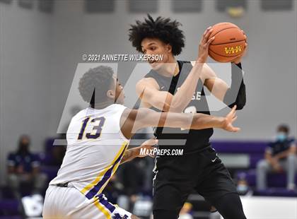 Thumbnail 3 in Montverde Academy vs. Sunrise Christian Academy (Montverde Annual Invitational Tournament) photogallery.