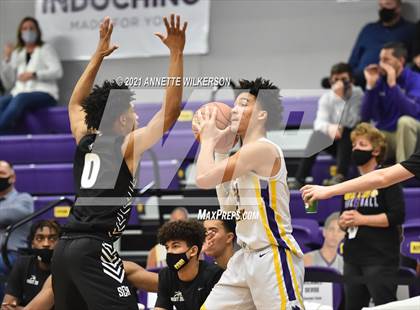 Thumbnail 1 in Montverde Academy vs. Sunrise Christian Academy (Montverde Annual Invitational Tournament) photogallery.
