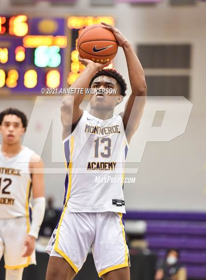 Thumbnail 3 in Montverde Academy vs. Sunrise Christian Academy (Montverde Annual Invitational Tournament) photogallery.