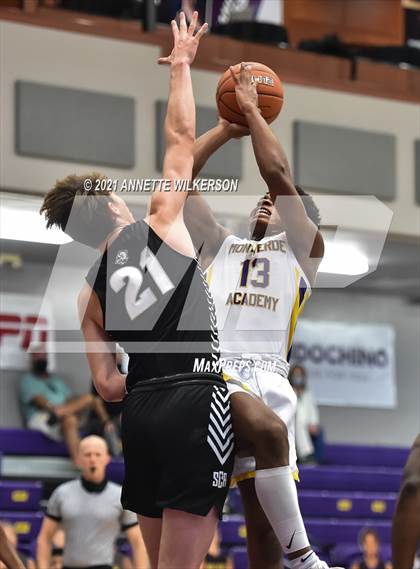 Thumbnail 3 in Montverde Academy vs. Sunrise Christian Academy (Montverde Annual Invitational Tournament) photogallery.