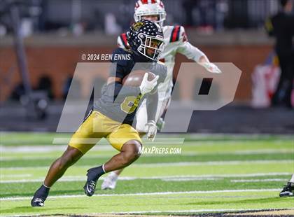 Thumbnail 2 in Hillgrove vs. Carrollton (GHSA 6A Quarterfinals) photogallery.
