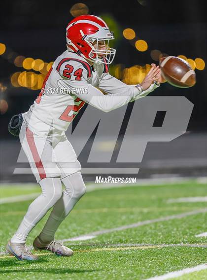 Thumbnail 2 in Hillgrove vs. Carrollton (GHSA 6A Quarterfinals) photogallery.