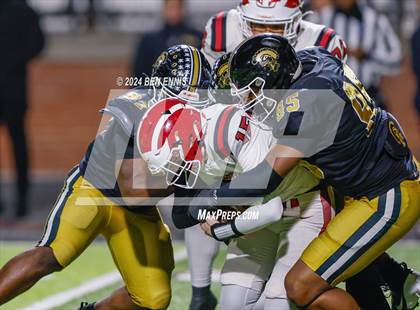 Thumbnail 2 in Hillgrove vs. Carrollton (GHSA 6A Quarterfinals) photogallery.