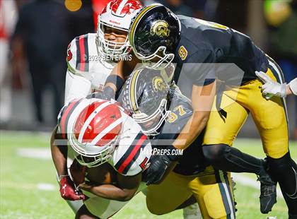 Thumbnail 1 in Hillgrove vs. Carrollton (GHSA 6A Quarterfinals) photogallery.