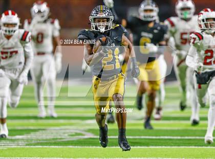 Thumbnail 2 in Hillgrove vs. Carrollton (GHSA 6A Quarterfinals) photogallery.
