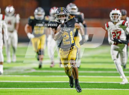 Thumbnail 3 in Hillgrove vs. Carrollton (GHSA 6A Quarterfinals) photogallery.