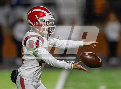 Thumbnail 1 in Hillgrove vs. Carrollton (GHSA 6A Quarterfinals) photogallery.