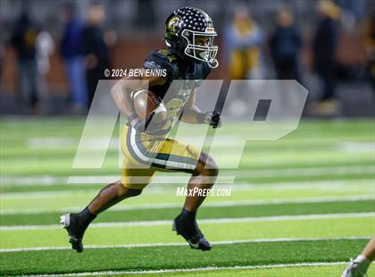 Thumbnail 3 in Hillgrove vs. Carrollton (GHSA 6A Quarterfinals) photogallery.