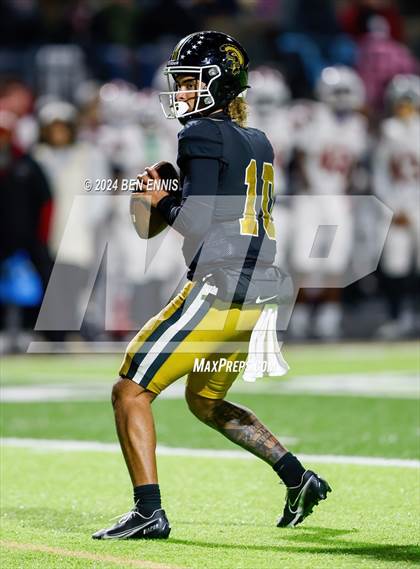 Thumbnail 3 in Hillgrove vs. Carrollton (GHSA 6A Quarterfinals) photogallery.