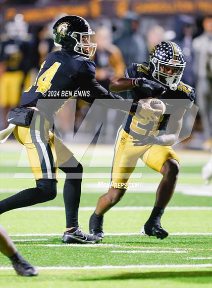 Thumbnail 2 in Hillgrove vs. Carrollton (GHSA 6A Quarterfinals) photogallery.