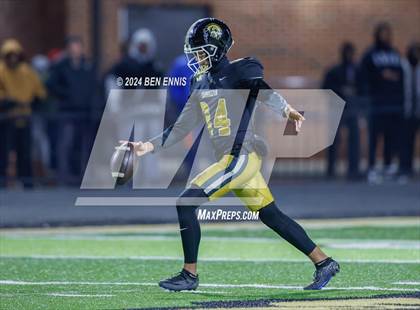 Thumbnail 2 in Hillgrove vs. Carrollton (GHSA 6A Quarterfinals) photogallery.