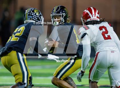 Thumbnail 1 in Hillgrove vs. Carrollton (GHSA 6A Quarterfinals) photogallery.