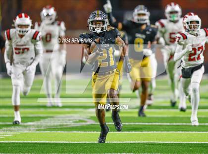 Thumbnail 2 in Hillgrove vs. Carrollton (GHSA 6A Quarterfinals) photogallery.
