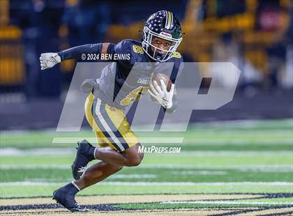 Thumbnail 1 in Hillgrove vs. Carrollton (GHSA 6A Quarterfinals) photogallery.