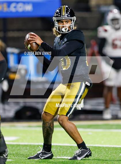 Thumbnail 1 in Hillgrove vs. Carrollton (GHSA 6A Quarterfinals) photogallery.