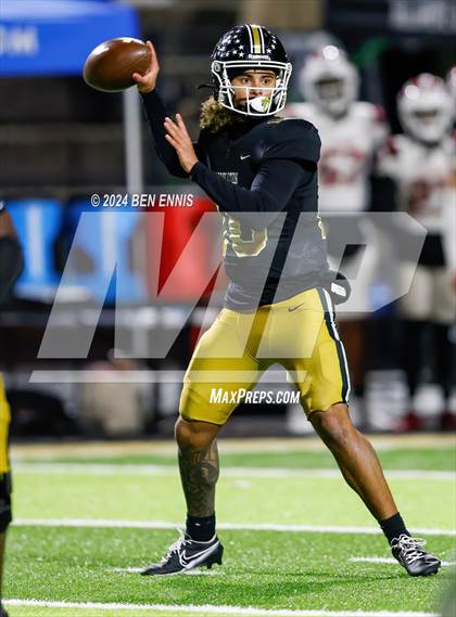 Thumbnail 2 in Hillgrove vs. Carrollton (GHSA 6A Quarterfinals) photogallery.