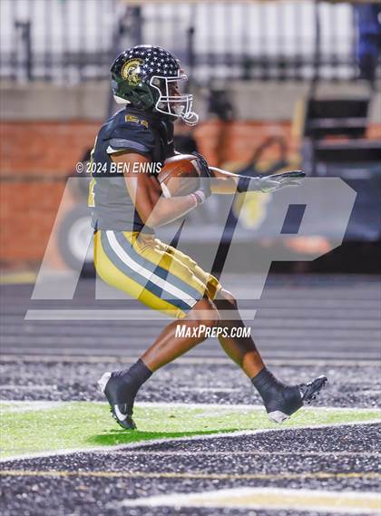 Thumbnail 2 in Hillgrove vs. Carrollton (GHSA 6A Quarterfinals) photogallery.
