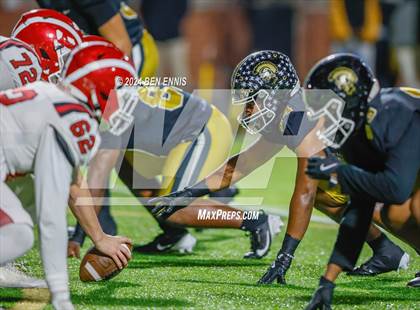 Thumbnail 3 in Hillgrove vs. Carrollton (GHSA 6A Quarterfinals) photogallery.