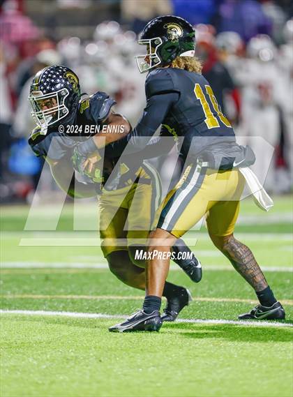 Thumbnail 3 in Hillgrove vs. Carrollton (GHSA 6A Quarterfinals) photogallery.