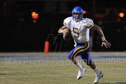 Thumbnail 3 in Bishop Amat @ Los Osos photogallery.