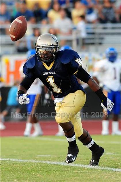 Thumbnail 1 in Bishop Amat @ Los Osos photogallery.