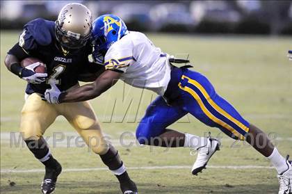 Thumbnail 1 in Bishop Amat @ Los Osos photogallery.