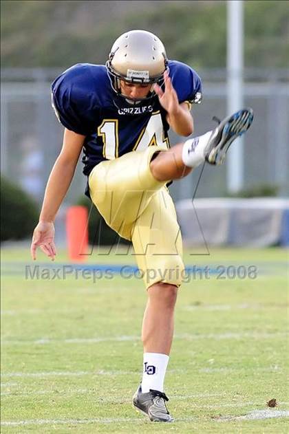 Thumbnail 1 in Bishop Amat @ Los Osos photogallery.