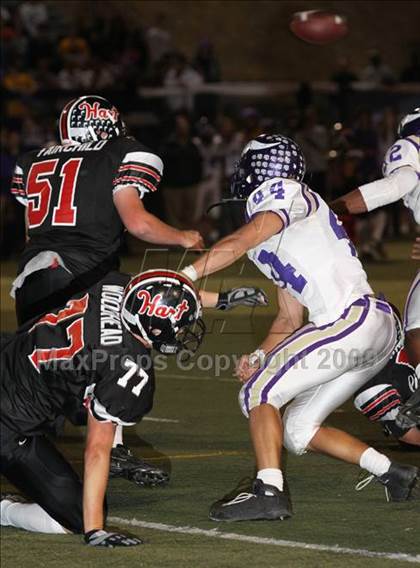 Thumbnail 1 in Hart vs. Valencia photogallery.